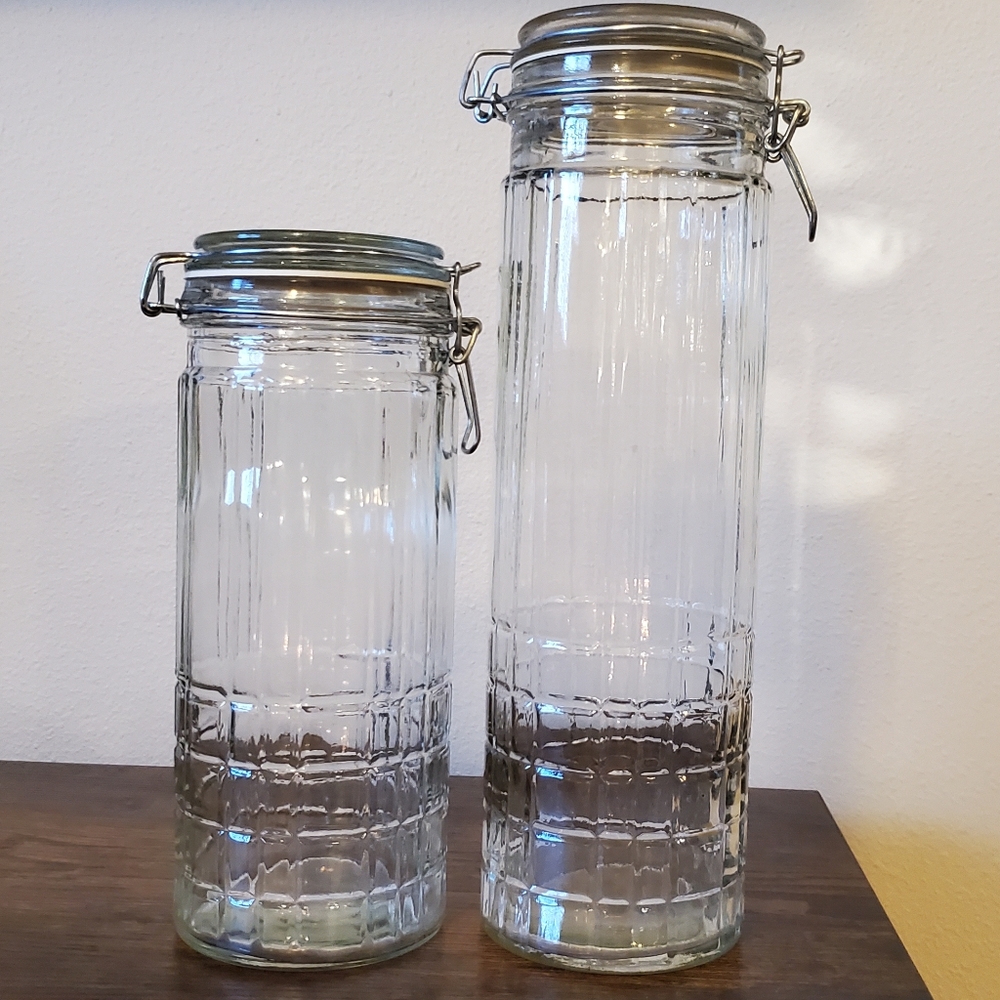 Glass pasta jars